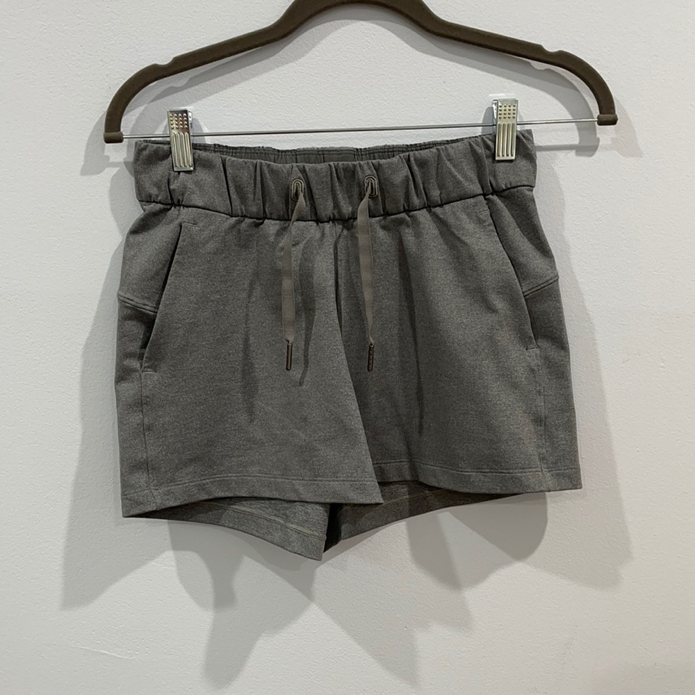 LULULEMON SHORTS